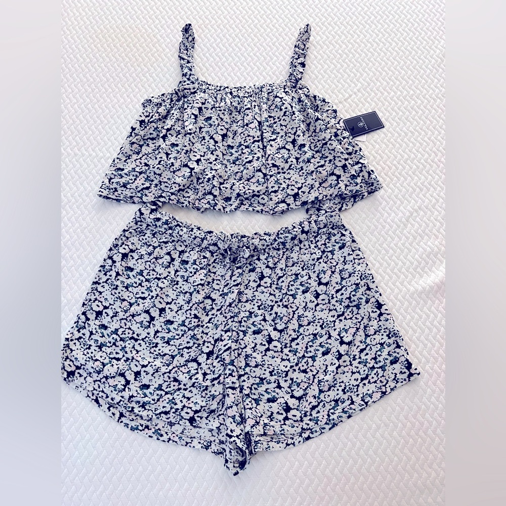 2 piece  Volcom short set